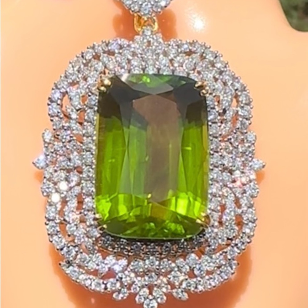 Huge Burmese Natural Period and Diamond brooch/pendent in 18 k solid gold